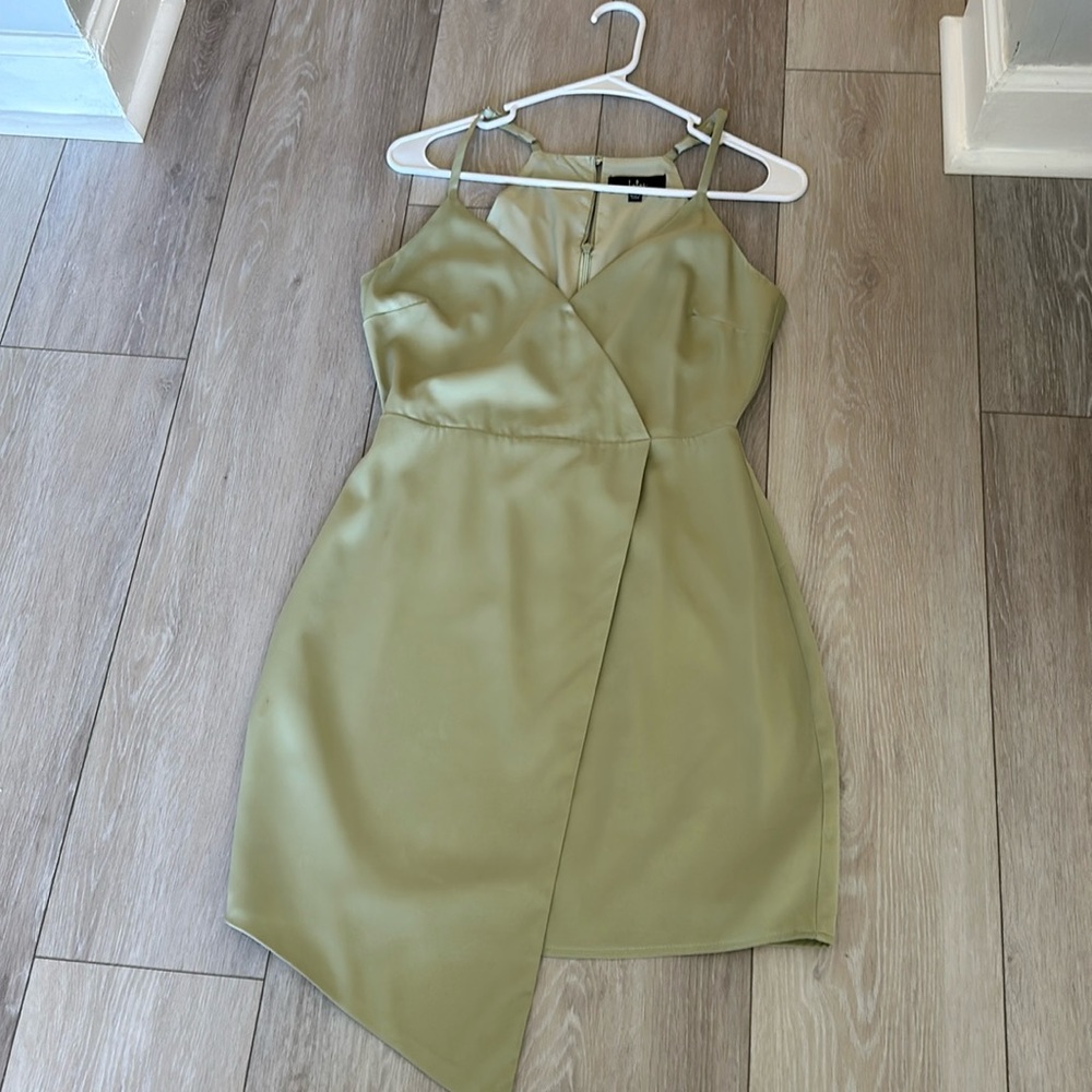 Lulus S Satin Style Green Dress